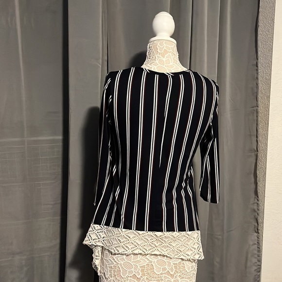 Say anything 3/4 sleeve fancy top - Picture 3 of 3